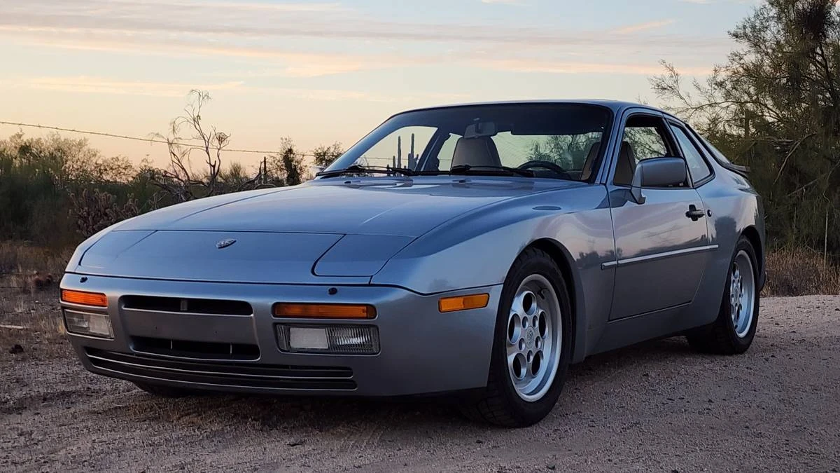 1986 Porsche 944 Turbo - Image 2 of 17