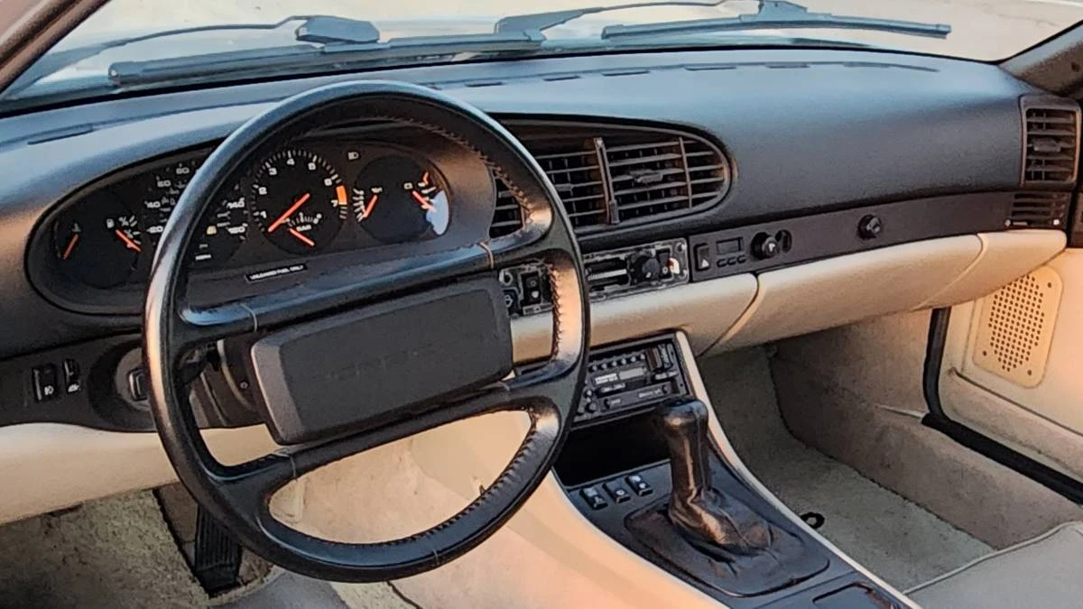 1986 Porsche 944 Turbo - Image 6 of 17