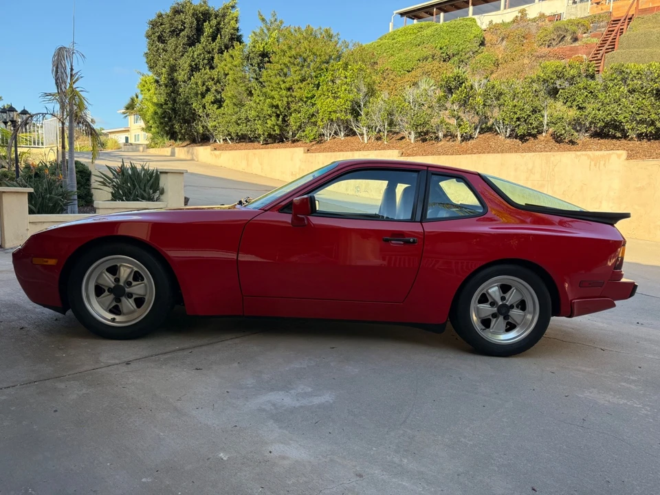 1986 Porsche 944 Turbo - Image 5 of 31