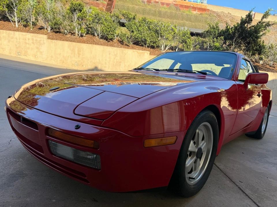 1986 Porsche 944 Turbo - Image 2 of 31