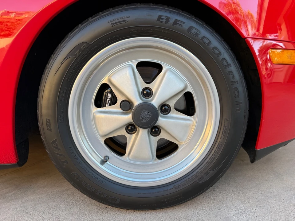 1986 Porsche 944 Turbo - Image 15 of 31