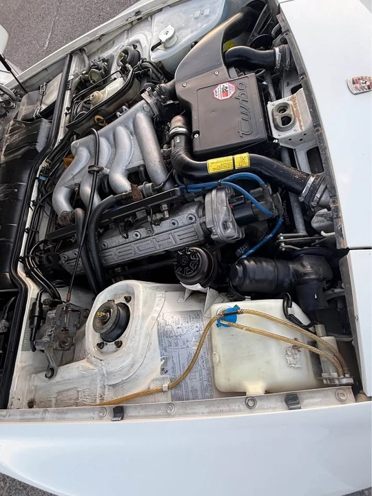 1986 Porsche 944 Turbo - Image 13 of 16