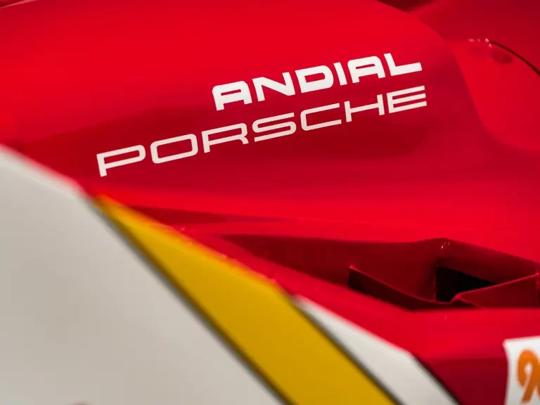 1986 Porsche 956 & 962 - Image 20 of 31
