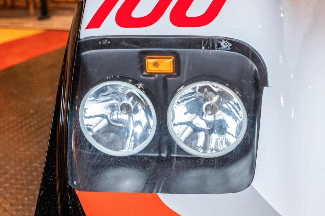 1986 Porsche 956 & 962 - Image 10 of 31