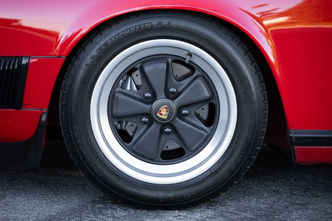 1986 Porsche 911 Carrera 3.2 - Image 18 of 31