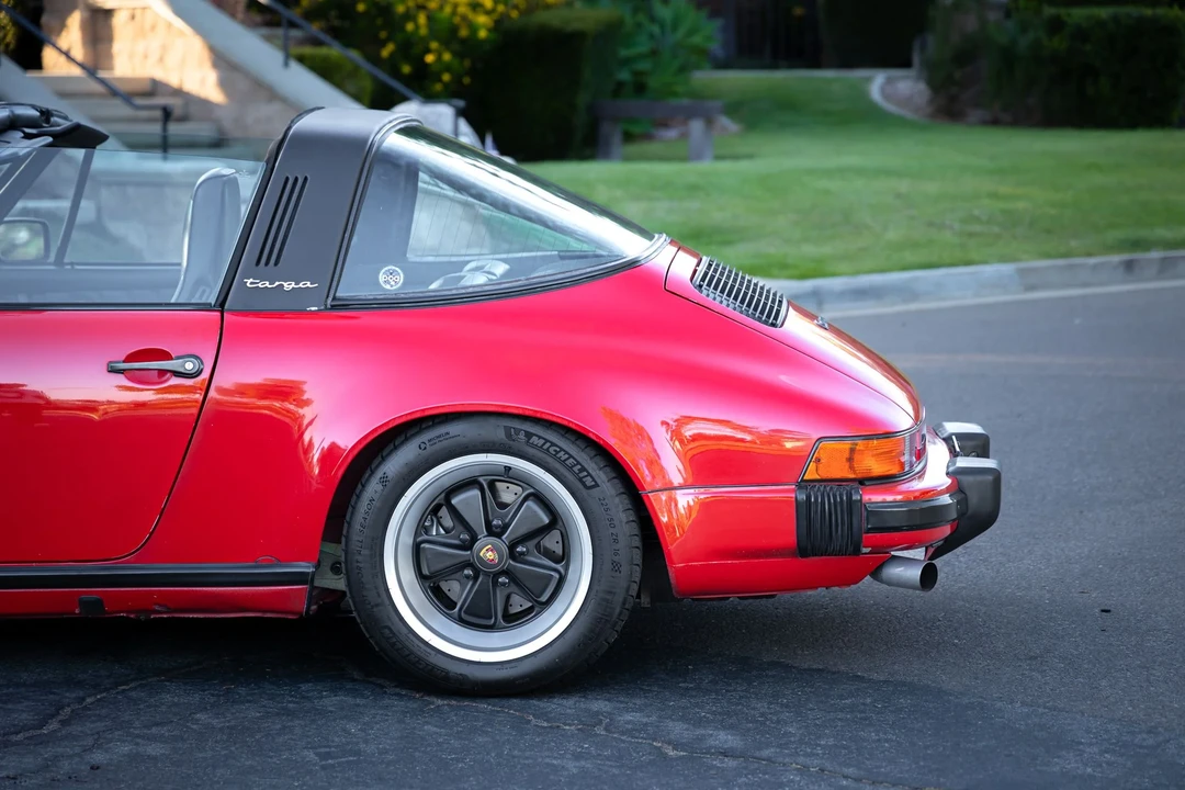 1986 Porsche 911 Carrera 3.2 - Image 15 of 31