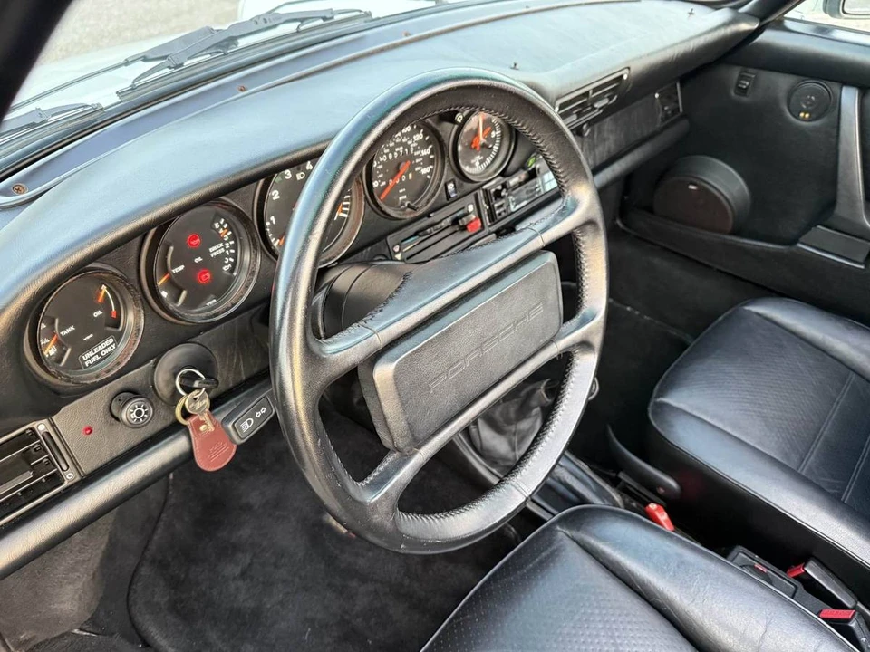 1986 Porsche 911 Carrera 3.2 - Image 9 of 24