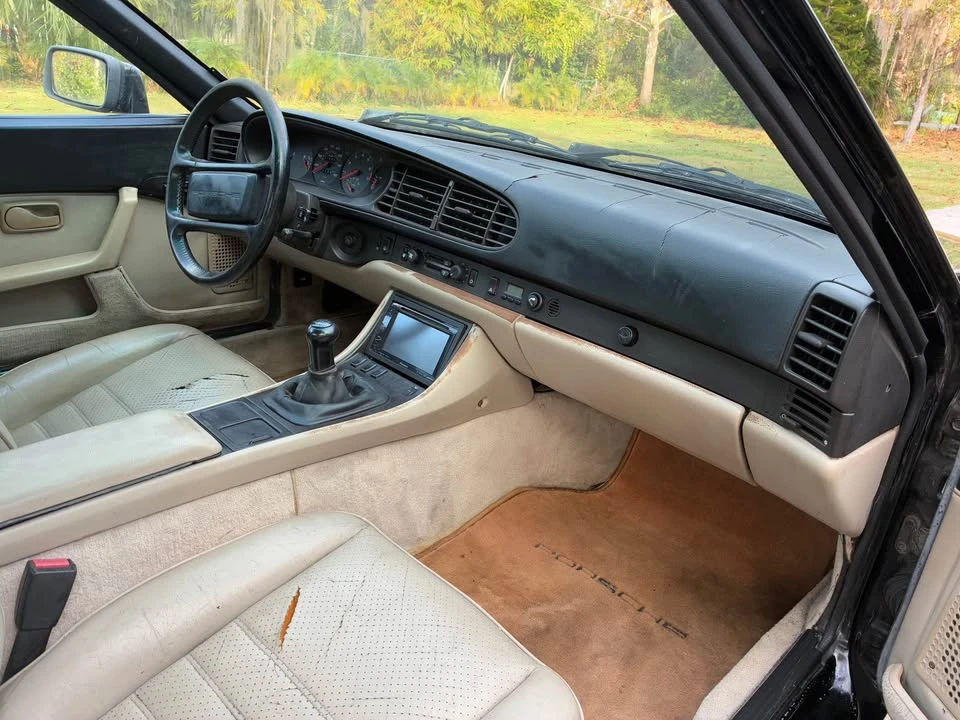 1986 Porsche 944 S - Image 9 of 17