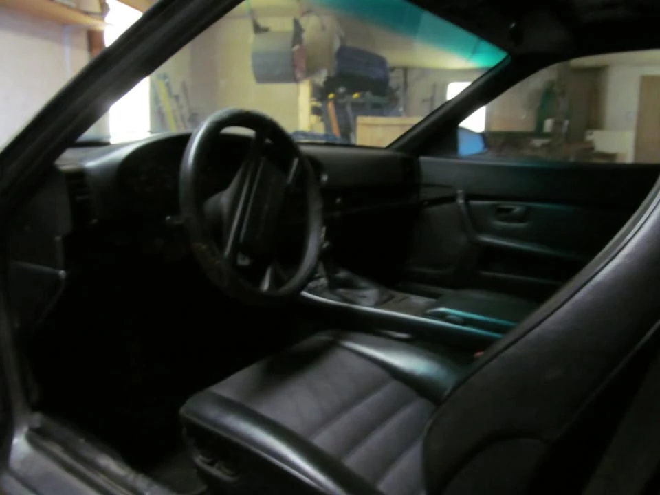 1986 Porsche 944 - Image 11 of 12