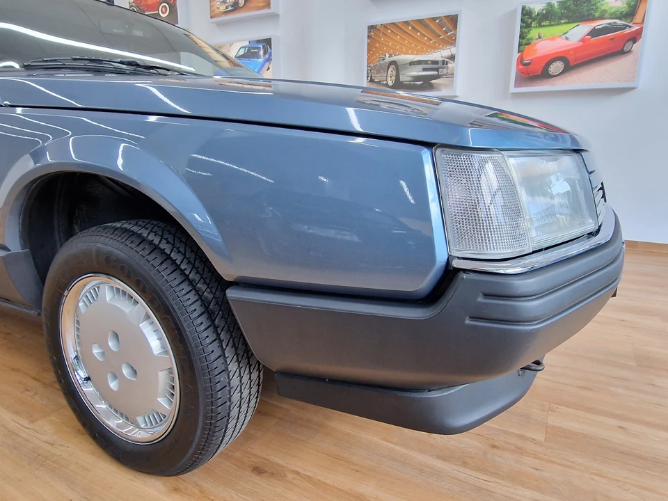 1986 Renault - Image 20 of 31
