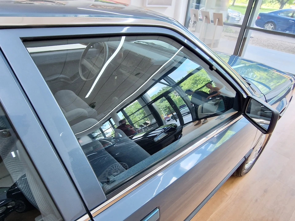 1986 Renault - Image 29 of 31