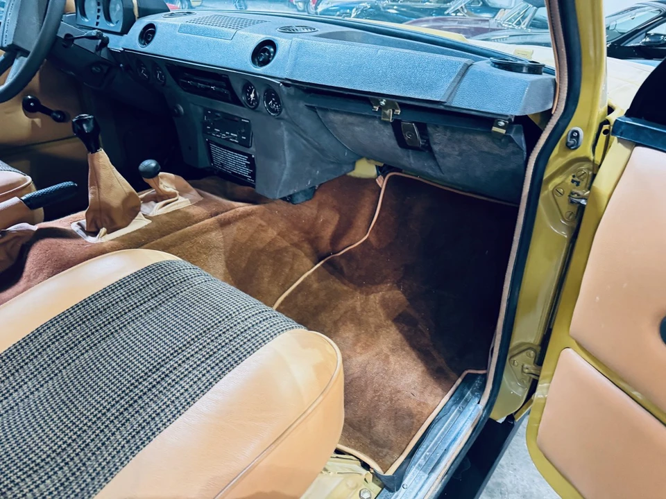 1984 Land Rover Range Rover Classic - Image 18 of 30