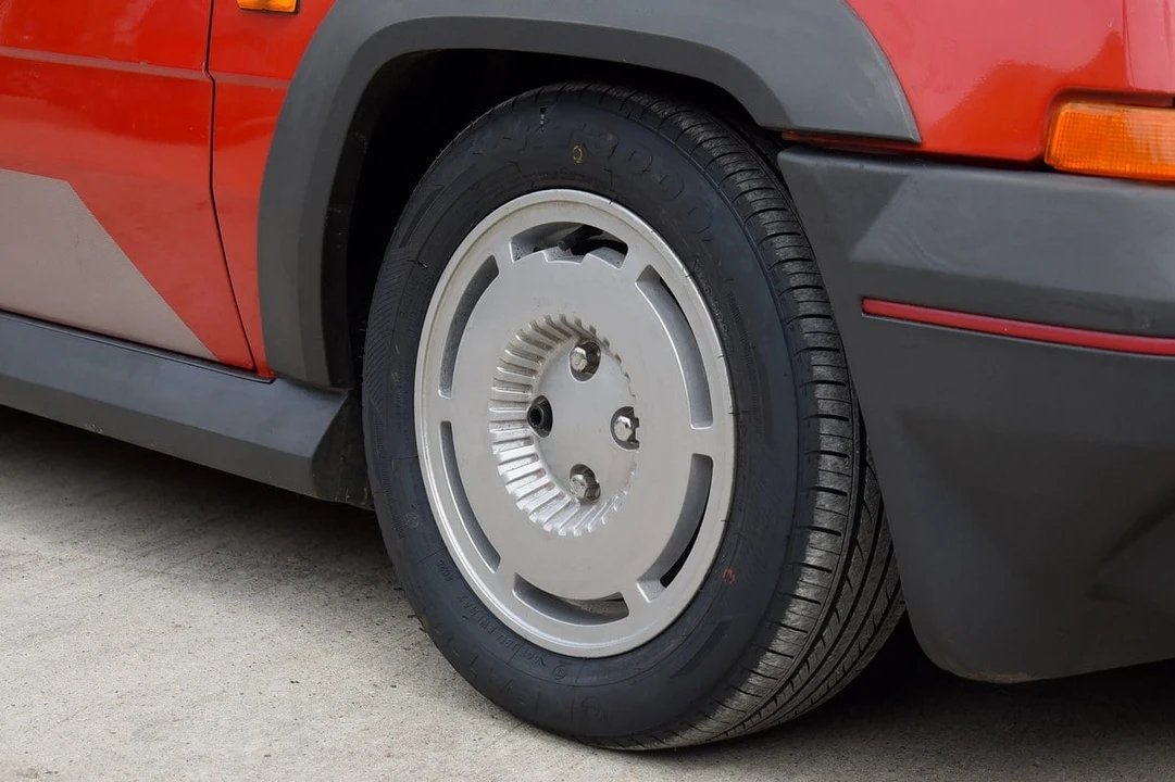 1987 Renault 5 GT Turbo - Image 16 of 30