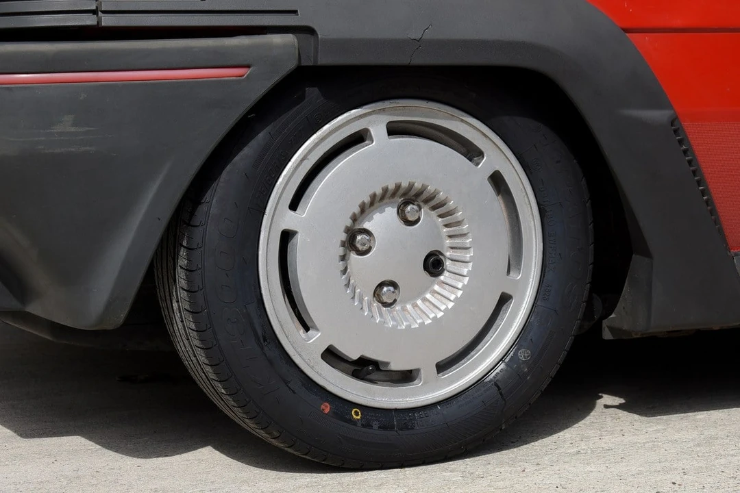 1987 Renault 5 GT Turbo - Image 17 of 30
