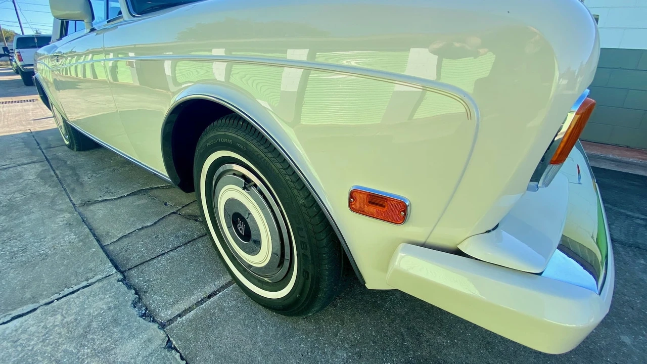 1986 Rolls-Royce Corniche Series II - Image 21 of 23