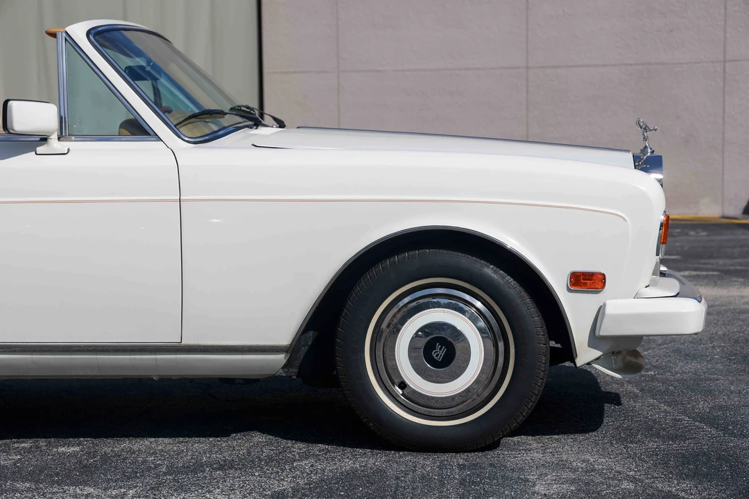 1986 Rolls-Royce Corniche Series II - Image 9 of 31