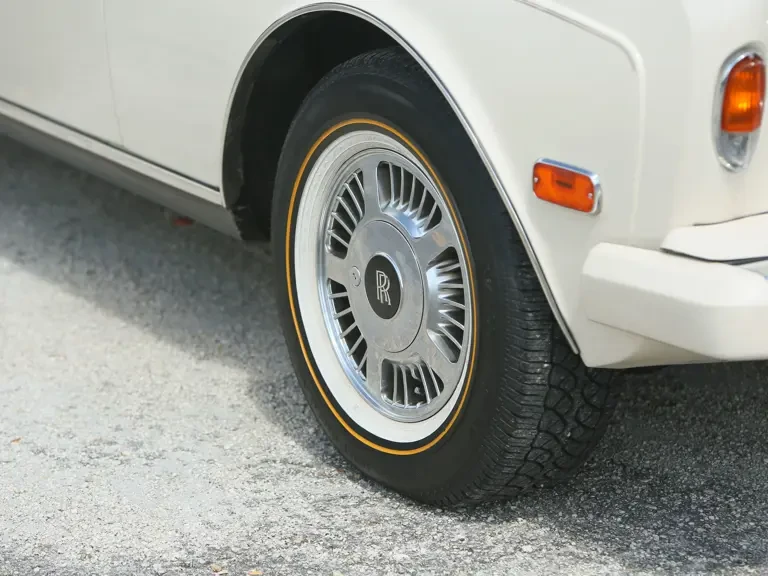 1986 Rolls-Royce Corniche - Image 23 of 31