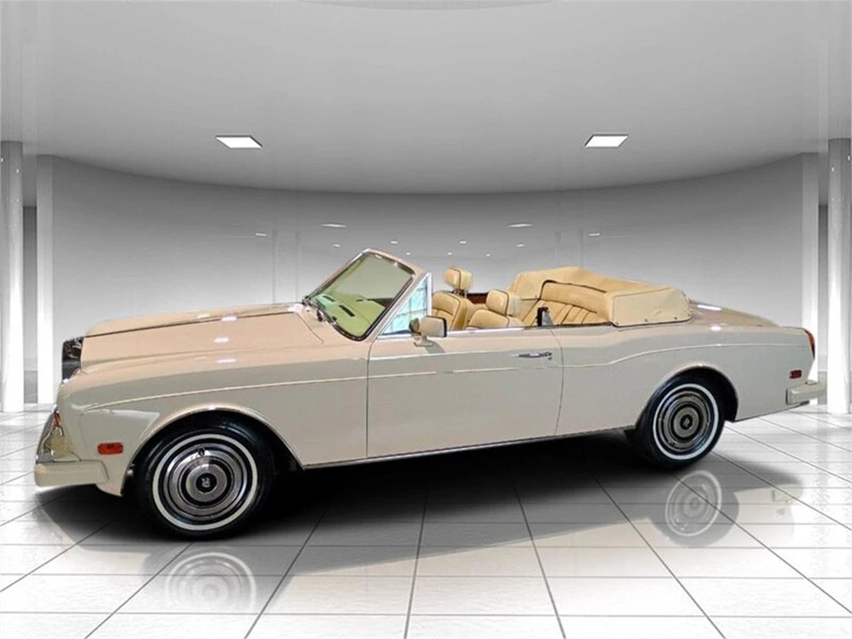 1986 Rolls-Royce Corniche Series I - Image 2 of 31