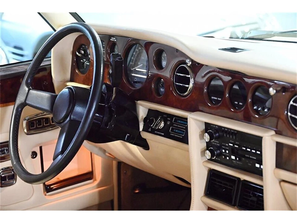 1986 Rolls-Royce Corniche Series I - Image 8 of 31