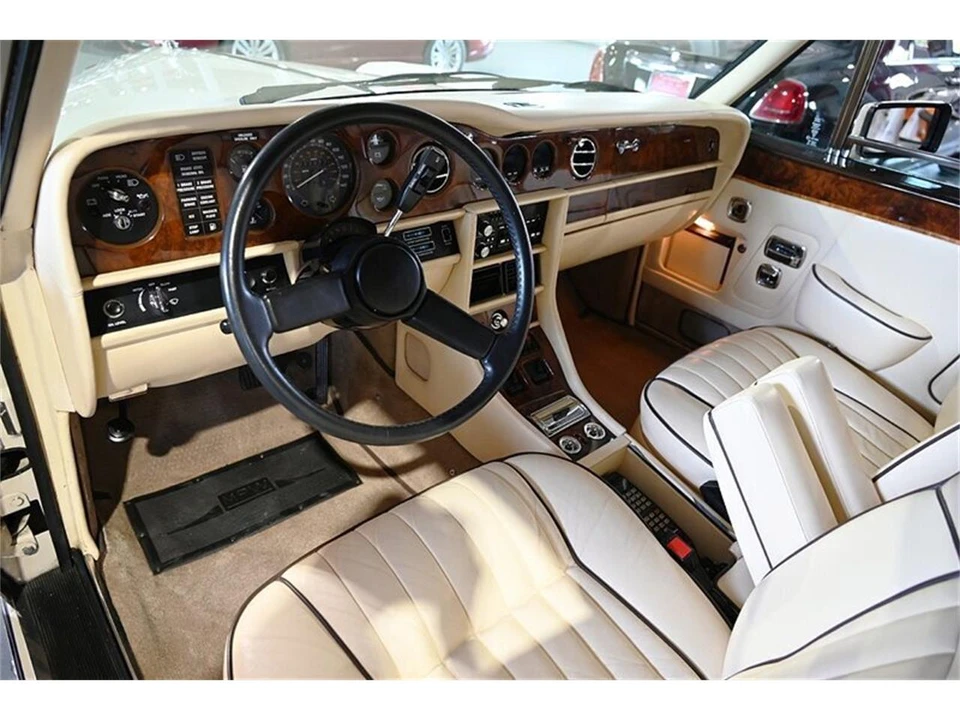 1986 Rolls-Royce Corniche Series I - Image 19 of 31