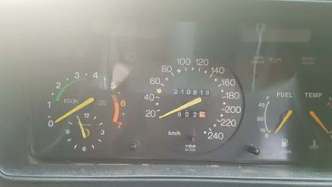 1986 Saab 900 1st Gen - Image 10 of 16