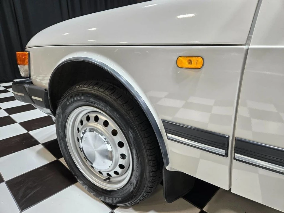 1986 Saab 900 1st Gen - Image 6 of 12