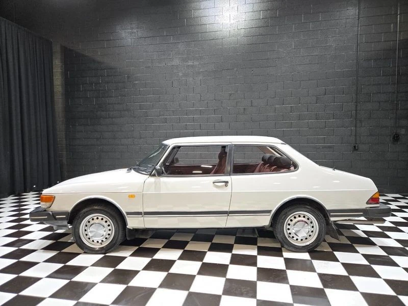 1986 Saab 900 1st Gen - Image 2 of 12
