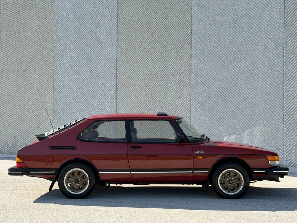 1986 Saab 900 Turbo 1st Gen - Image 12 of 31