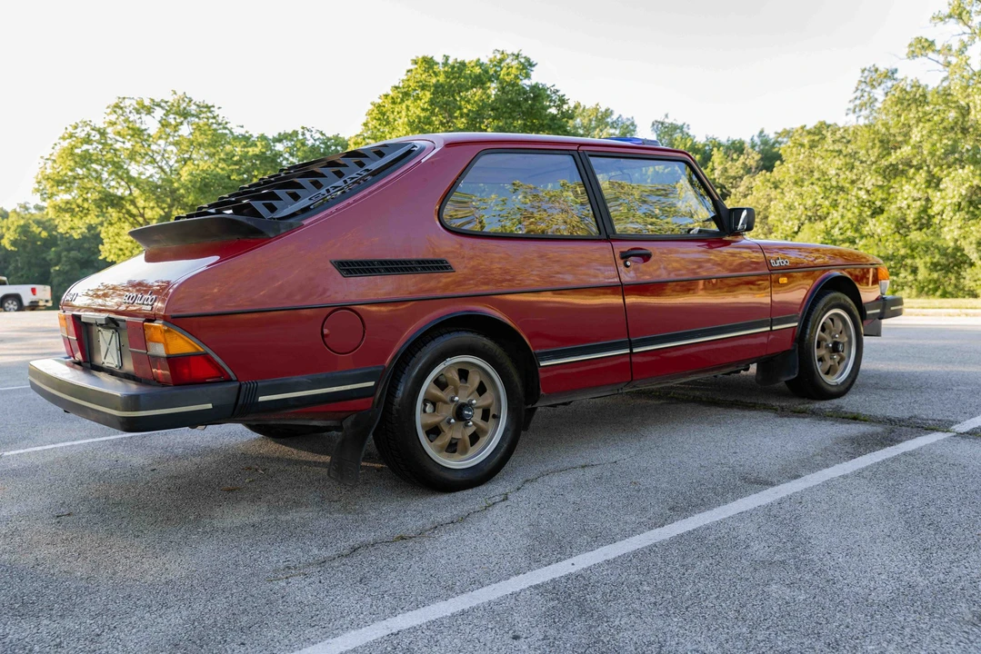 1986 Saab 900 Turbo 1st Gen - Image 26 of 31