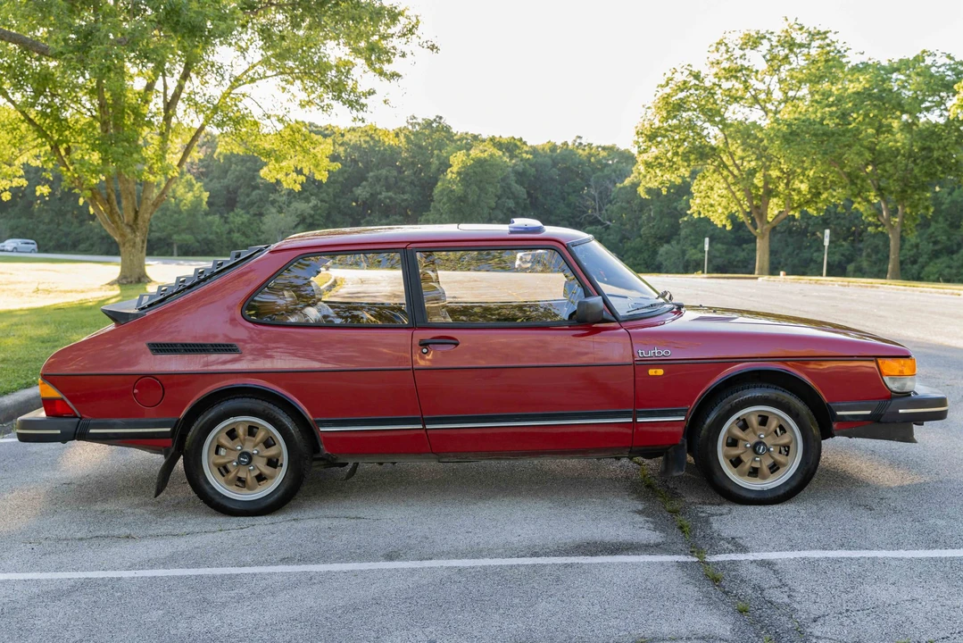1986 Saab 900 Turbo 1st Gen - Image 27 of 31