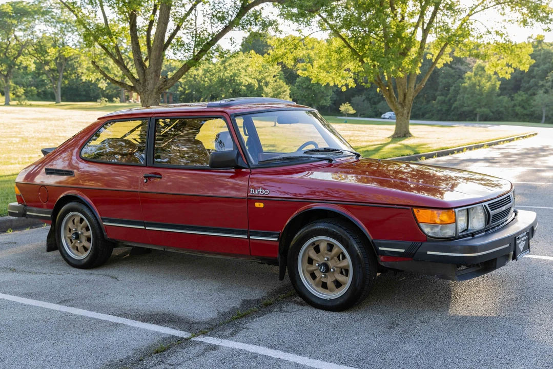1986 Saab 900 Turbo 1st Gen - Image 13 of 31
