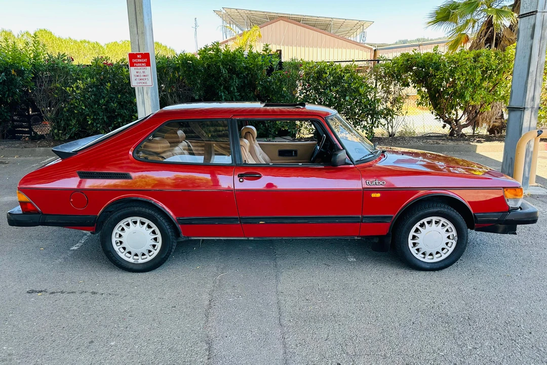 1986 Saab 900 Turbo 1st Gen - Image 18 of 31