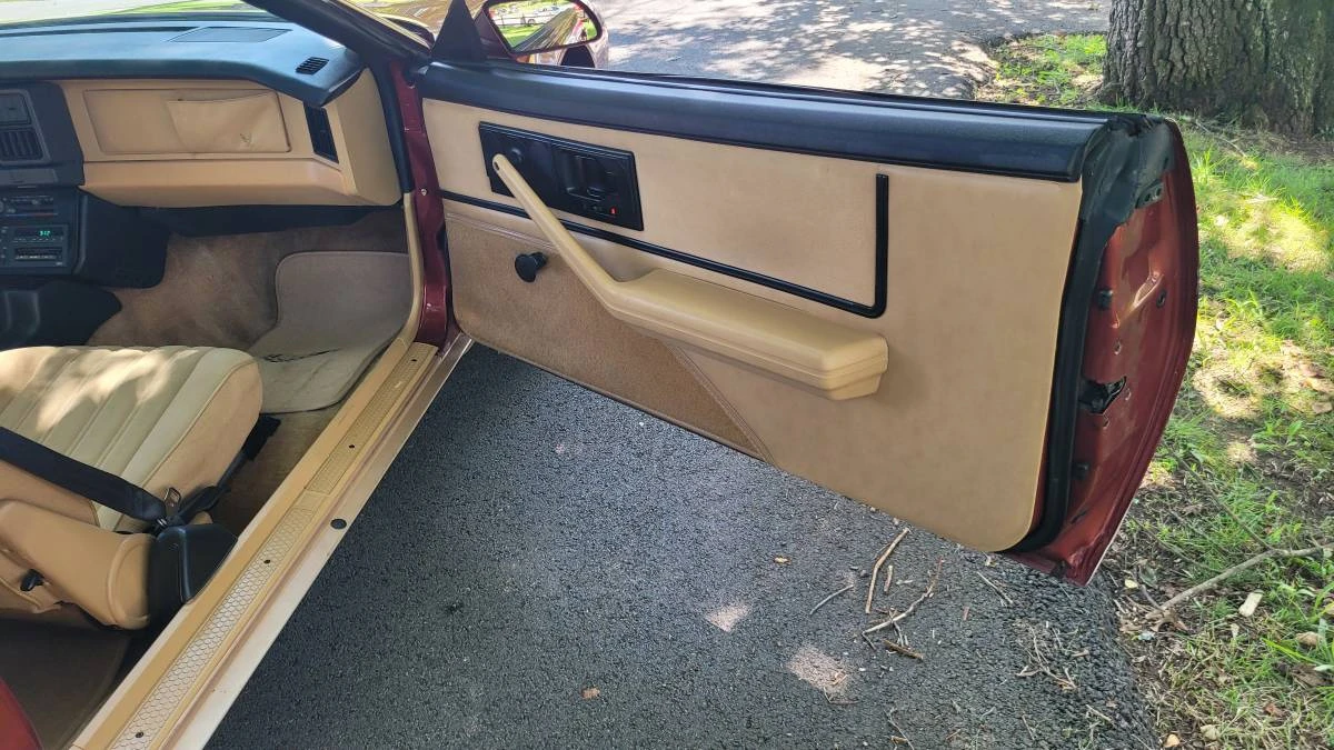 1986 Pontiac Firebird 3rd Gen - Image 6 of 20