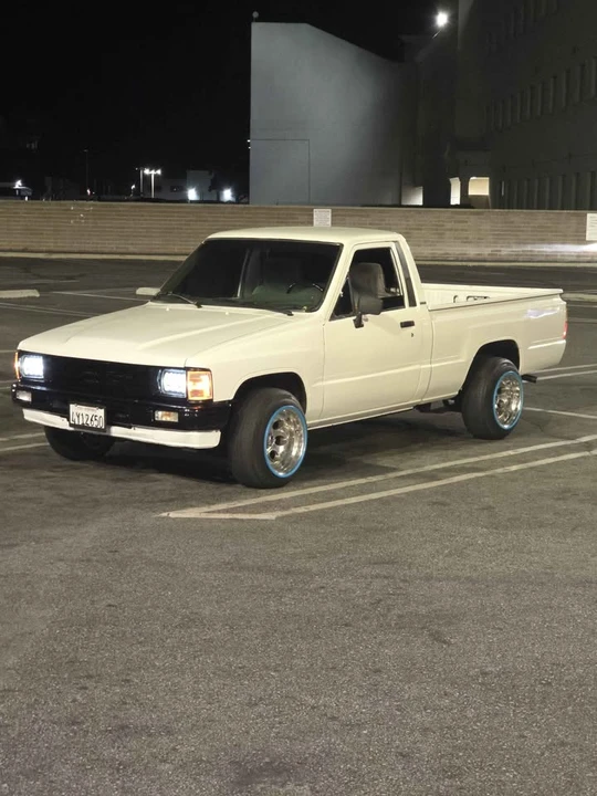 1986 Toyota Corolla AE86 - Image 2 of 3