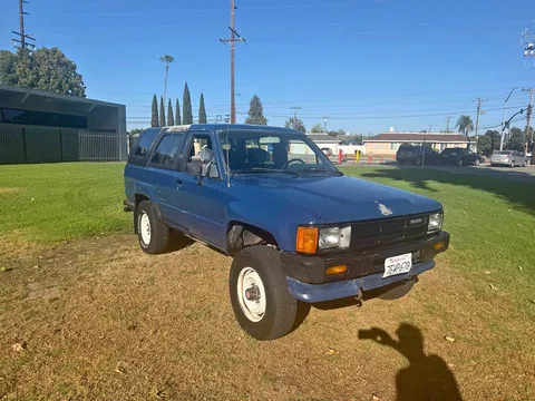 1986 Toyota 4Runner Base