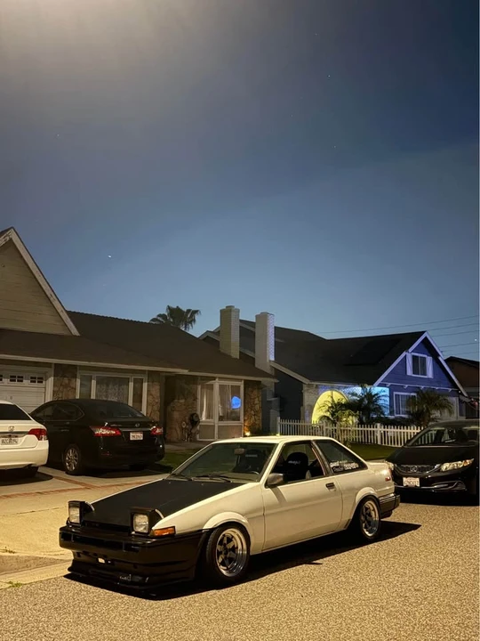 1986 Toyota Corolla AE86 - Image 2 of 4