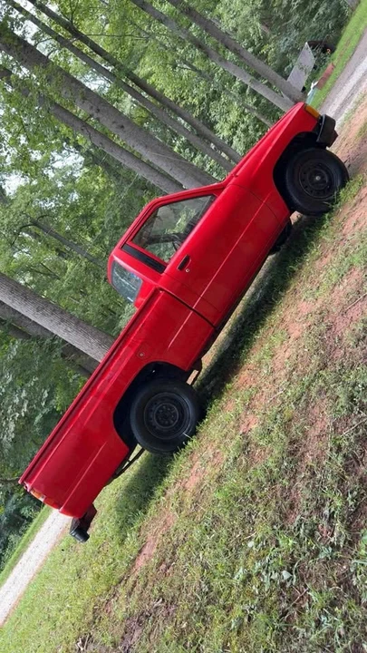 1986 Toyota Hilux 4th Gen - Image 3 of 6