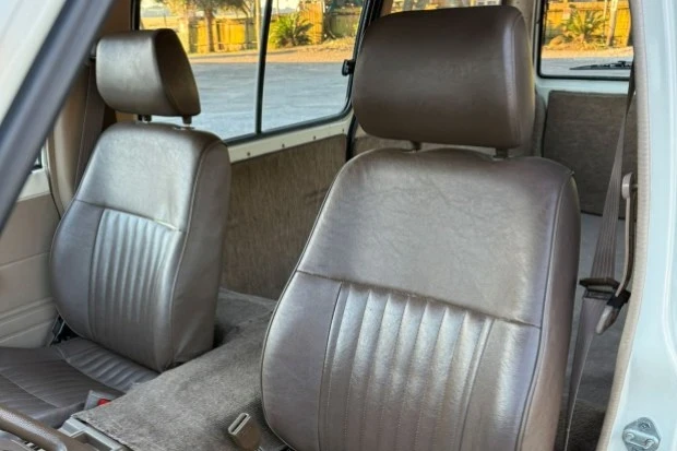 1986 Toyota HiAce 3rd Gen - Image 4 of 9