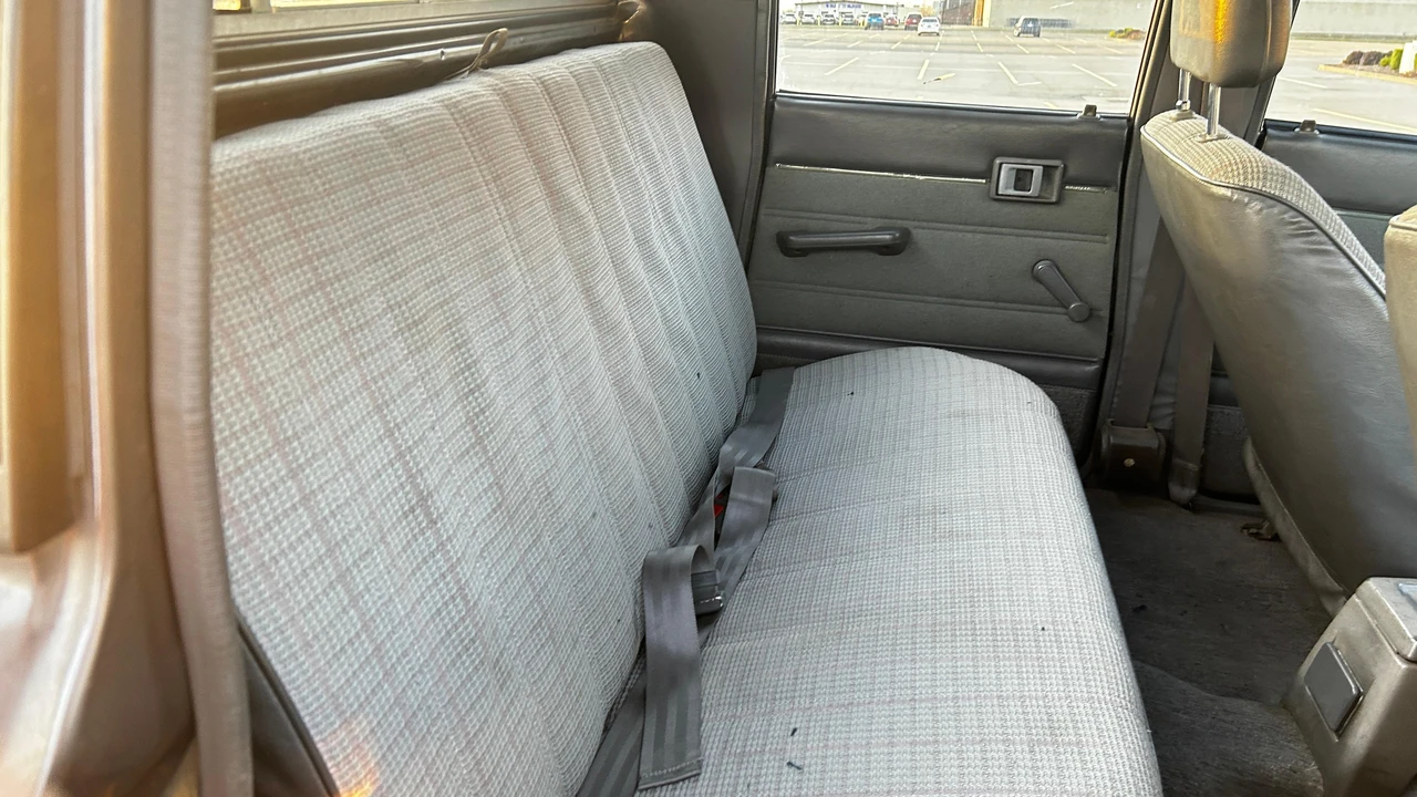 1986 Toyota Hilux 4th Gen - Image 28 of 31