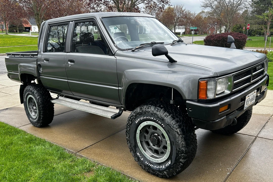 1986 Toyota Hilux 4th Gen - Image 11 of 31