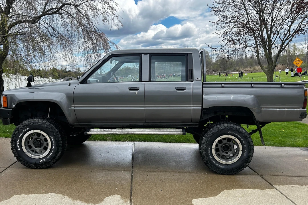 1986 Toyota Hilux 4th Gen - Image 3 of 31