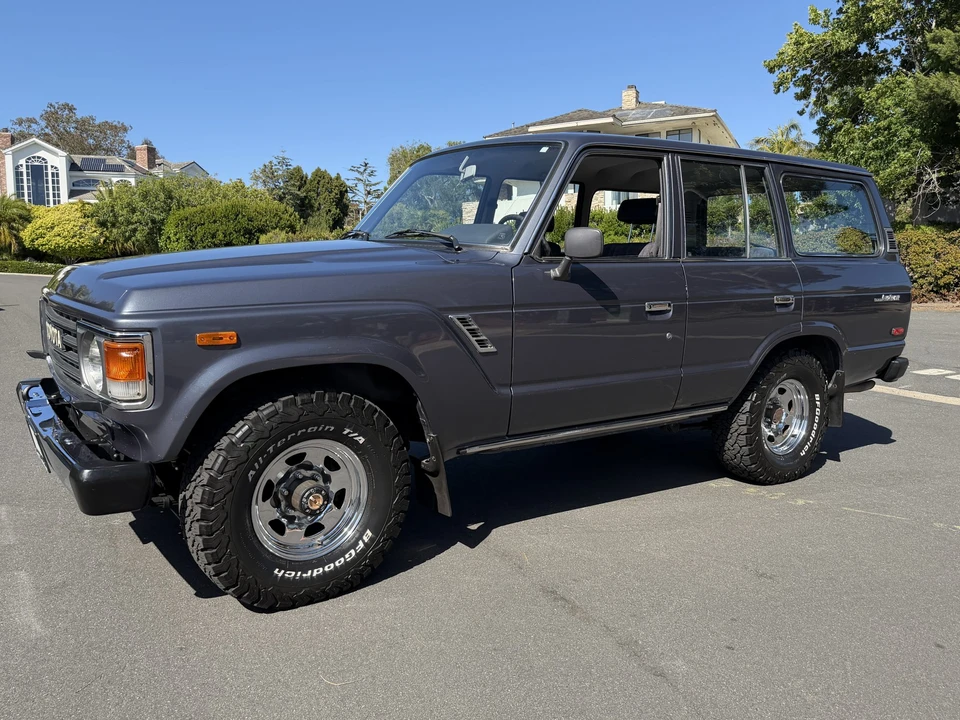 1986 Toyota J60 Land Cruiser - Image 9 of 31