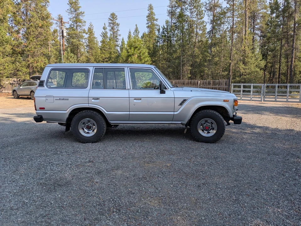 1986 Toyota J60 Land Cruiser - Image 8 of 31