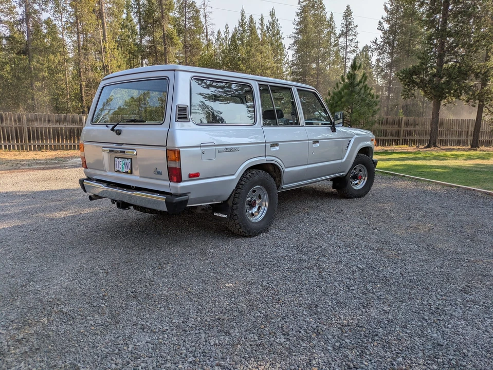 1986 Toyota J60 Land Cruiser - Image 9 of 31