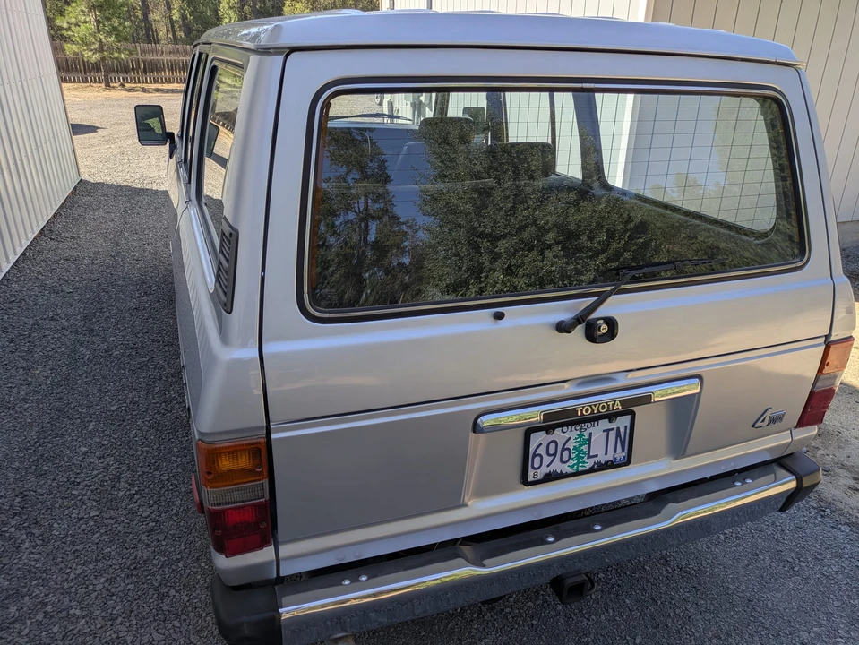 1986 Toyota J60 Land Cruiser - Image 15 of 31
