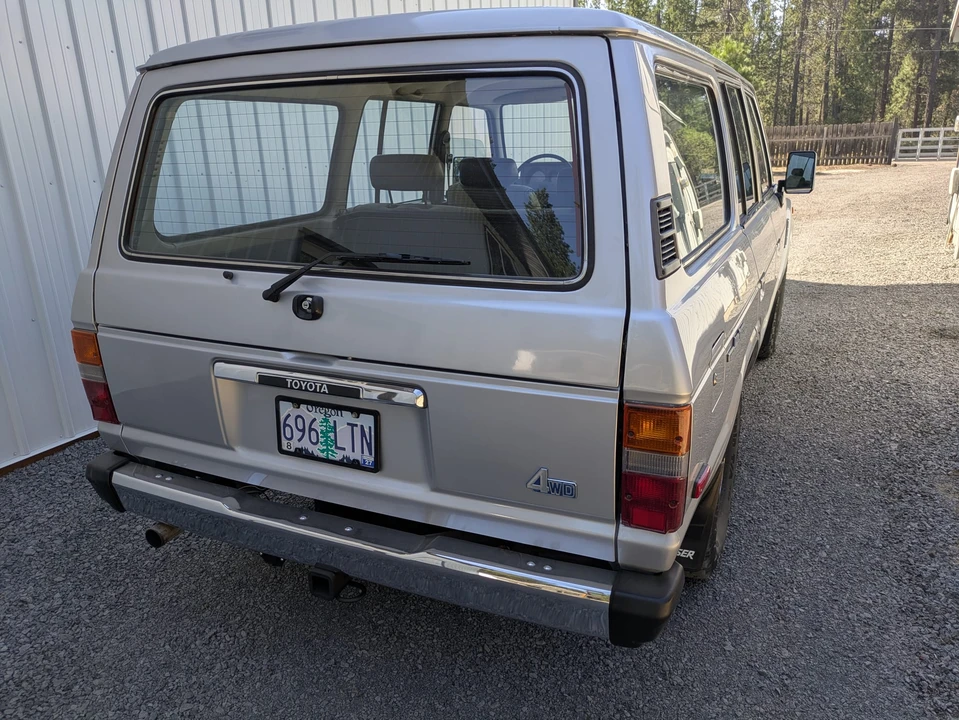 1986 Toyota J60 Land Cruiser - Image 10 of 31
