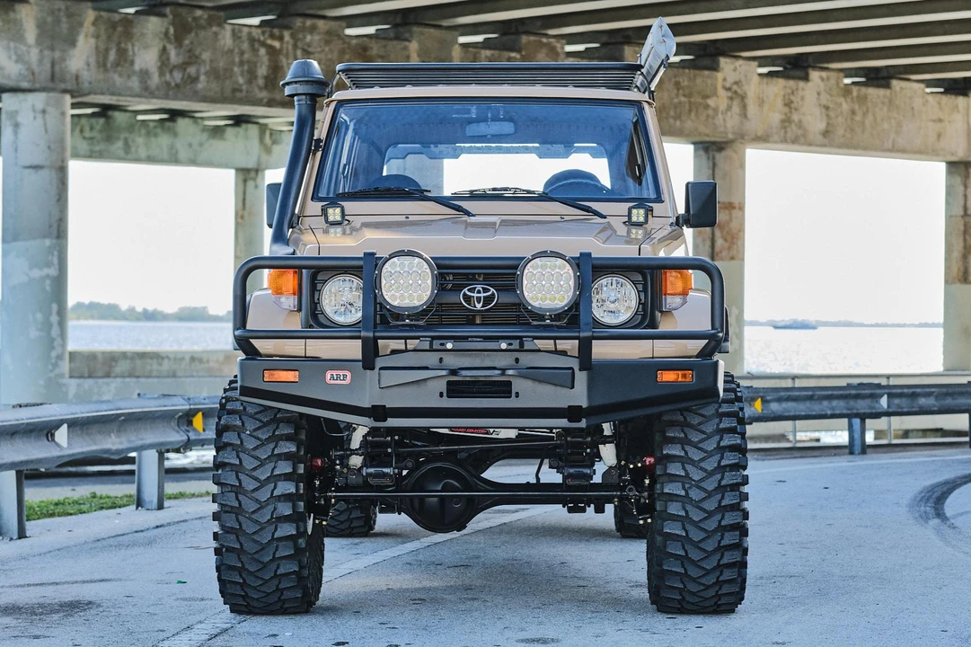 1986 Toyota J70 Land Cruiser - Image 2 of 31