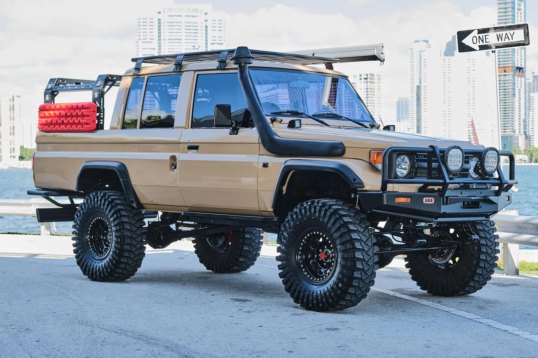 1986 Toyota J70 Land Cruiser - Image 13 of 31