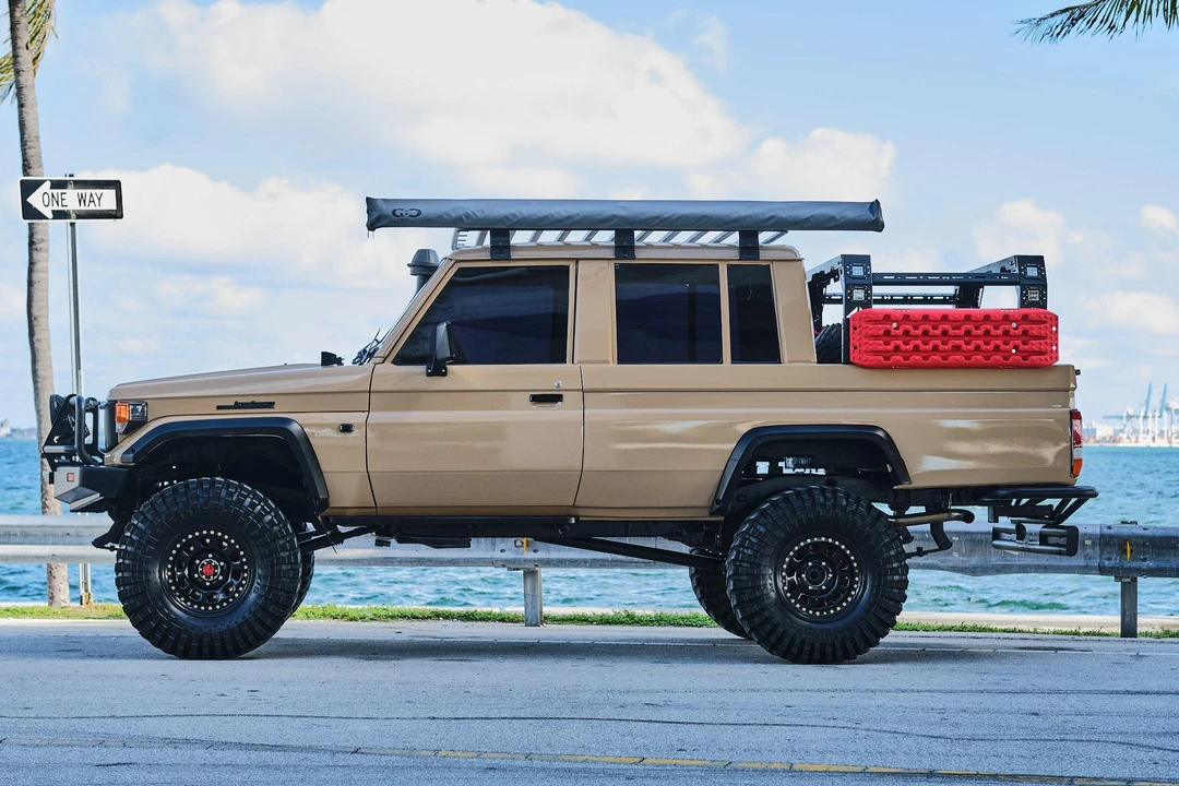 1986 Toyota J70 Land Cruiser - Image 8 of 31