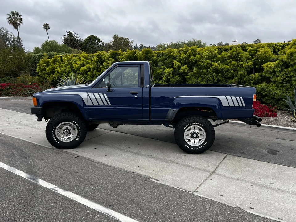 1986 Toyota - Image 9 of 31